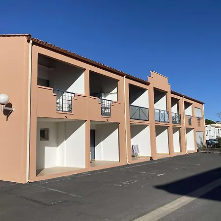 Cosy Avec Terrasse, Parking, Proche Thermes - - Fr-1-553-89 *