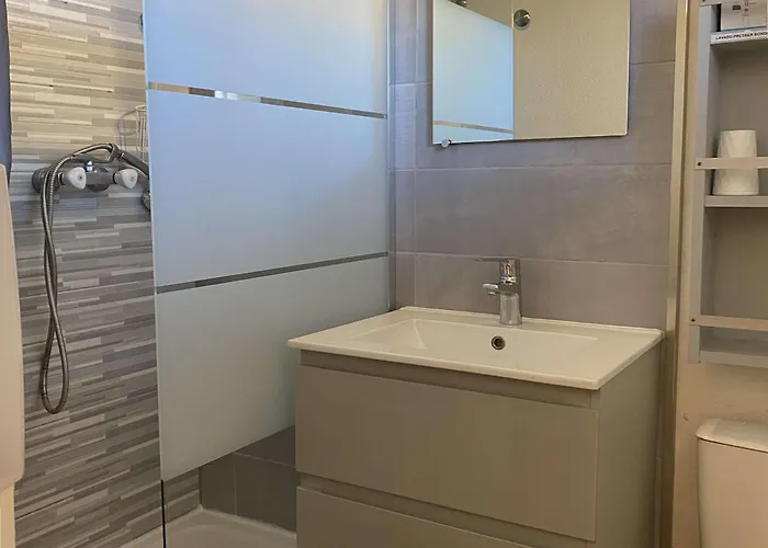 Cosy Avec Terrasse, Parking, Proche Thermes - - Fr-1-553-89 *