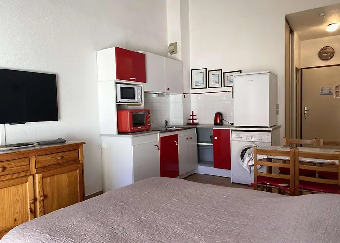 شقة Cosy Avec Terrasse, Parking, Proche Thermes - - Fr-1-553-89